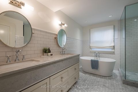 Photo 22 at 40 Oatlands Crescent, Mill Pond, Richmond Hill