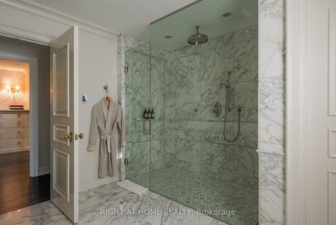 Photo 24 at 40 Oatlands Crescent, Mill Pond, Richmond Hill