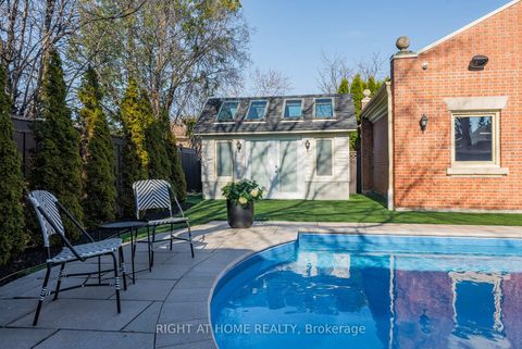 Photo 33 at 40 Oatlands Crescent, Mill Pond, Richmond Hill