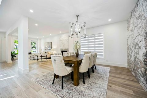Photo 7 at 127 Munro Boulevard, Windfields, Toronto