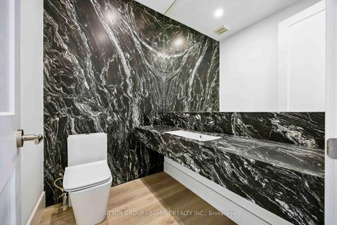 Photo 8 at 127 Munro Boulevard, Windfields, Toronto