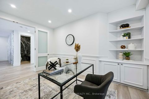 Photo 9 at 127 Munro Boulevard, Windfields, Toronto