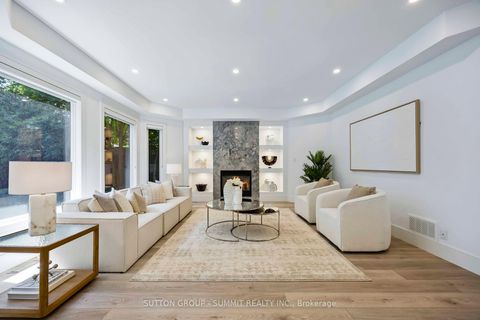 Photo 11 at 127 Munro Boulevard, Windfields, Toronto