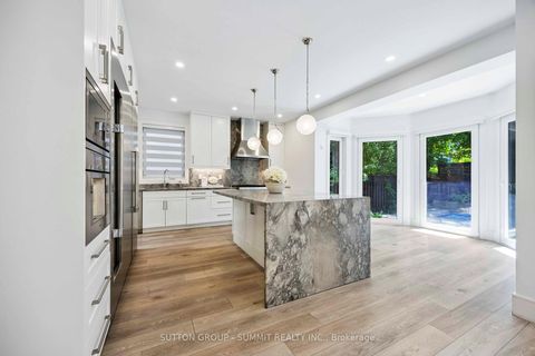 Photo 14 at 127 Munro Boulevard, Windfields, Toronto