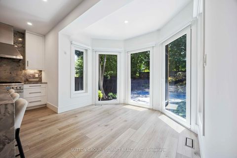 Photo 15 at 127 Munro Boulevard, Windfields, Toronto