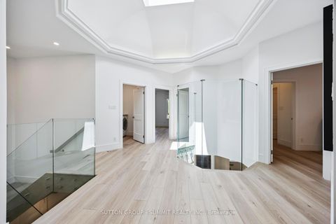 Photo 19 at 127 Munro Boulevard, Windfields, Toronto