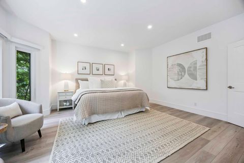 Photo 21 at 127 Munro Boulevard, Windfields, Toronto