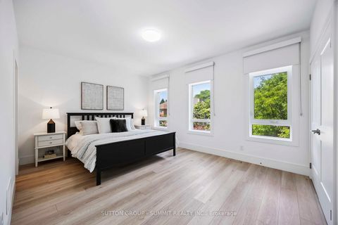 Photo 30 at 127 Munro Boulevard, Windfields, Toronto