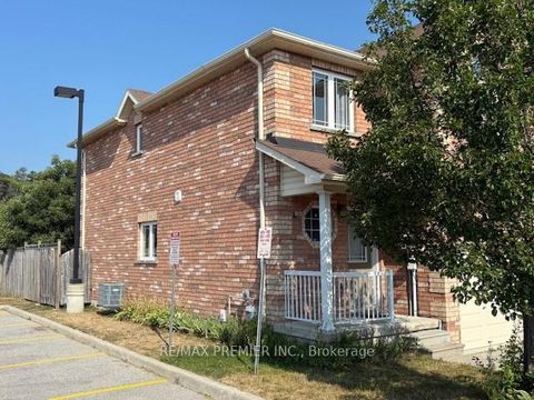 Photo 3 at 25 Southwoods Crescent, Holly, Barrie Photo 3 at 25 Southwoods Crescent, Holly, Barrie