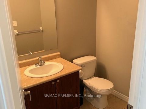 Photo 8 at 25 Southwoods Crescent, Holly, Barrie