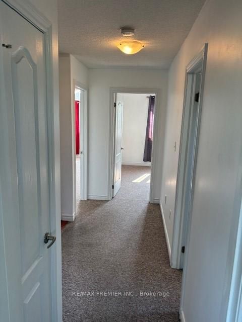 Photo 16 at 25 Southwoods Crescent, Holly, Barrie
