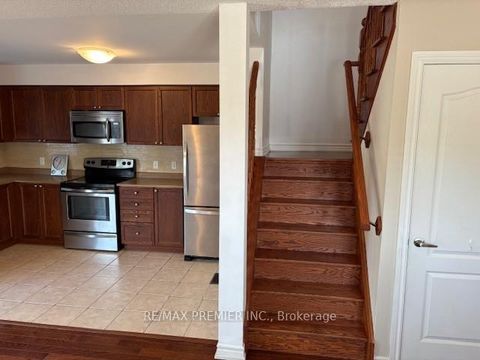 Photo 21 at 25 Southwoods Crescent, Holly, Barrie