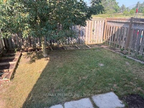 Photo 24 at 25 Southwoods Crescent, Holly, Barrie Photo 24 at 25 Southwoods Crescent, Holly, Barrie