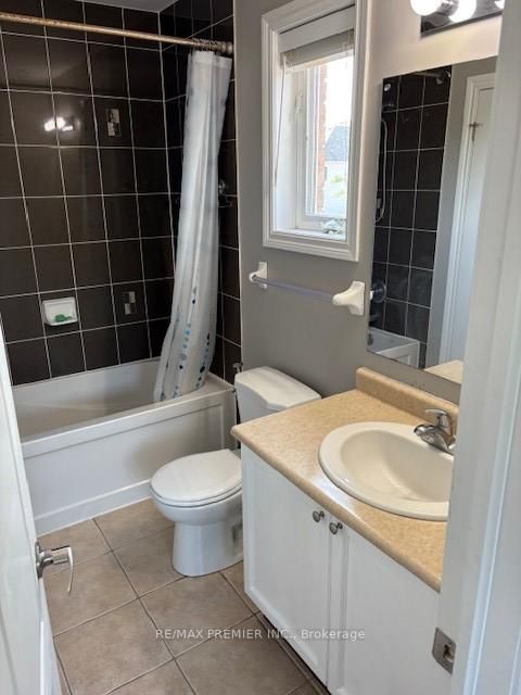 Photo 27 at 25 Southwoods Crescent, Holly, Barrie