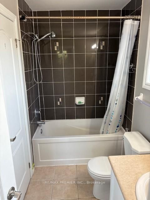 Photo 28 at 25 Southwoods Crescent, Holly, Barrie