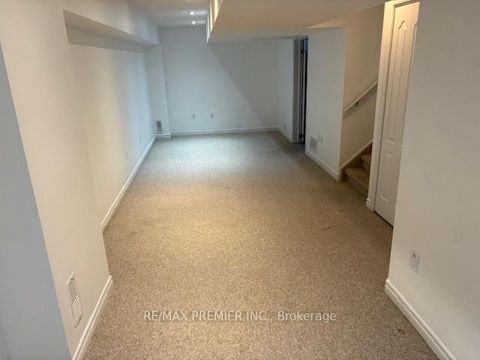 Photo 31 at 25 Southwoods Crescent, Holly, Barrie