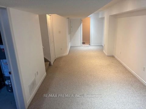 Photo 32 at 25 Southwoods Crescent, Holly, Barrie