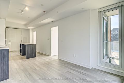 Photo 7 at 731 - 31 TIPPETT Road, Clanton Park, Toronto