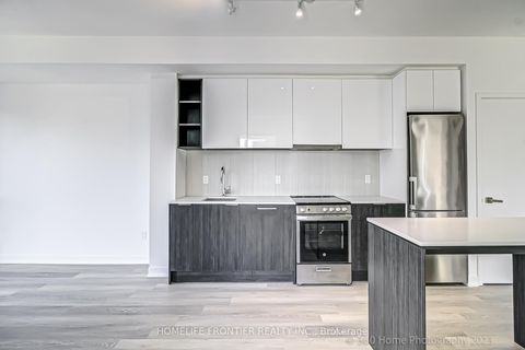 Photo 12 at 731 - 31 TIPPETT Road, Clanton Park, Toronto