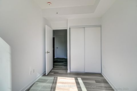 Photo 17 at 731 - 31 TIPPETT Road, Clanton Park, Toronto