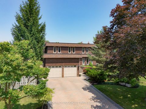 Photo 0 at 4 Neiltree Court, Markland Wood, Toronto