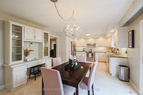 Photo 12 at 4 Neiltree Court, Markland Wood, Toronto