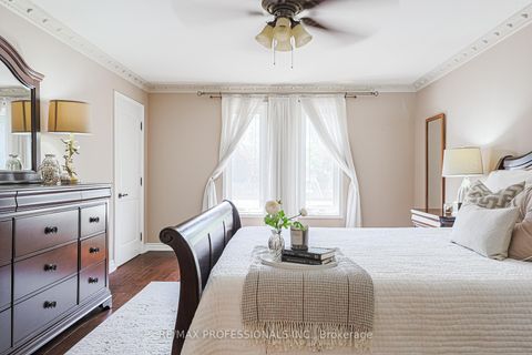 Photo 21 at 4 Neiltree Court, Markland Wood, Toronto