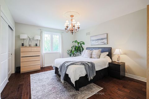 Photo 25 at 4 Neiltree Court, Markland Wood, Toronto