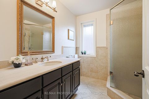 Photo 29 at 4 Neiltree Court, Markland Wood, Toronto