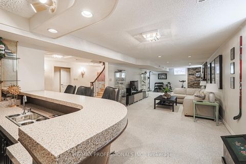 Photo 33 at 4 Neiltree Court, Markland Wood, Toronto