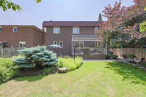 Photo 43 at 4 Neiltree Court, Markland Wood, Toronto