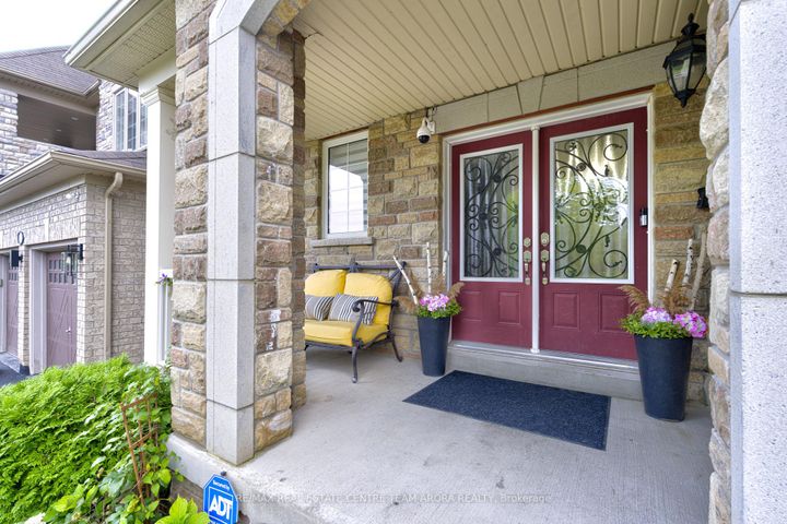 Photo 2 at 16 Ashcreek Drive, Credit Valley, Brampton