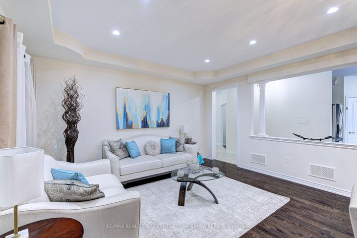 Photo 8 at 16 Ashcreek Drive, Credit Valley, Brampton