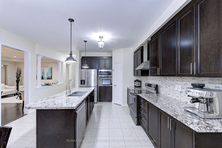 Photo 15 at 16 Ashcreek Drive, Credit Valley, Brampton