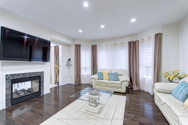 Photo 21 at 16 Ashcreek Drive, Credit Valley, Brampton
