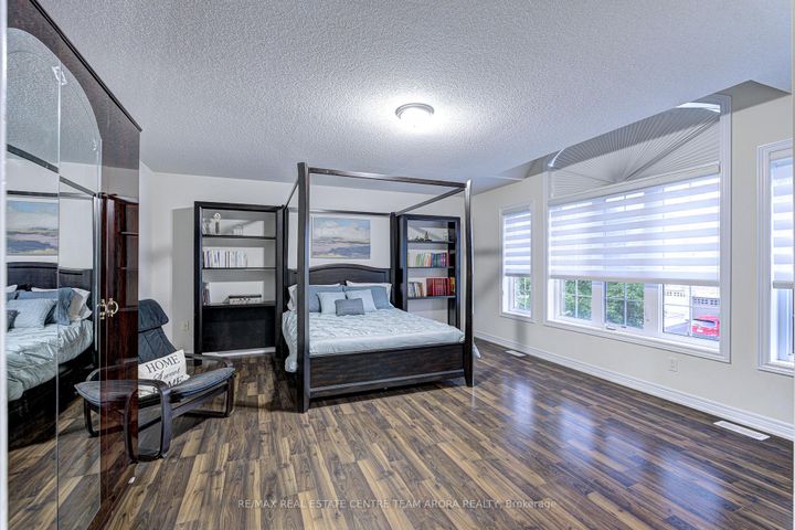 Photo 33 at 16 Ashcreek Drive, Credit Valley, Brampton