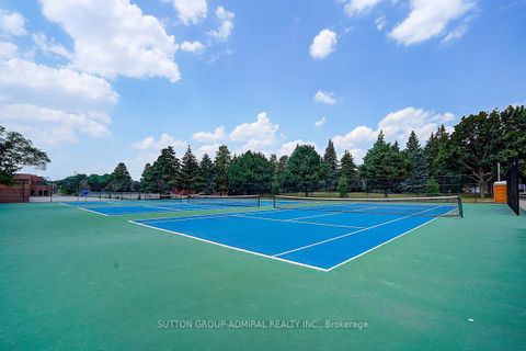 Photo 4 at 167 Wade Gate, Brownridge, Vaughan