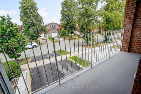 Photo 5 at 167 Wade Gate, Brownridge, Vaughan