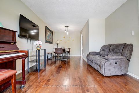 Photo 9 at 167 Wade Gate, Brownridge, Vaughan