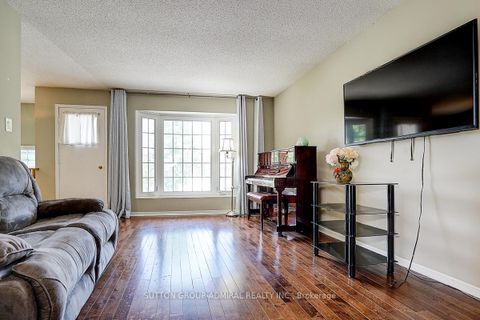 Photo 10 at 167 Wade Gate, Brownridge, Vaughan