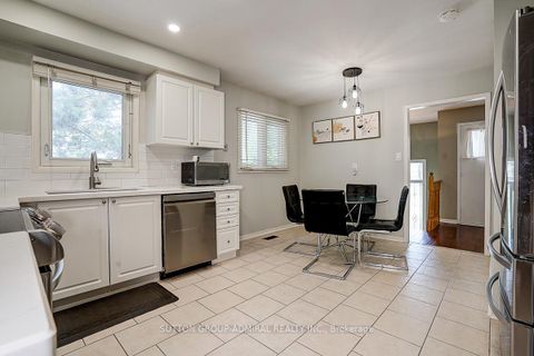 Photo 15 at 167 Wade Gate, Brownridge, Vaughan