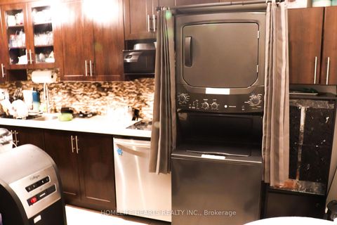 Photo 9 at 316 - 140 Leeward Glenway E, Flemingdon Park, Toronto