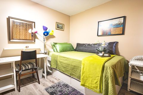 Photo 16 at 316 - 140 Leeward Glenway E, Flemingdon Park, Toronto