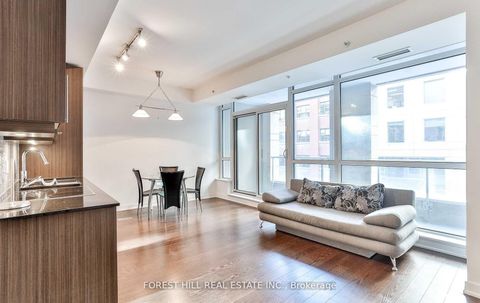 Photo 8 at 318 - 199 Richmond Street W, Waterfront Communities C1, Toronto