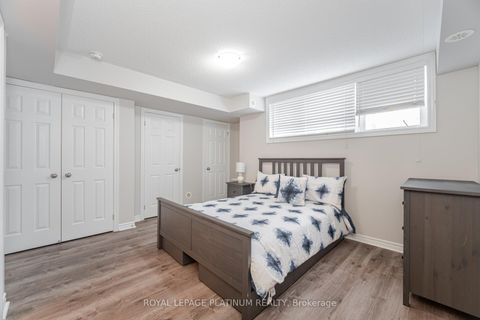 Photo 17 at 9-01 - 2420 Baronwood Drive, WM Westmount, Oakville