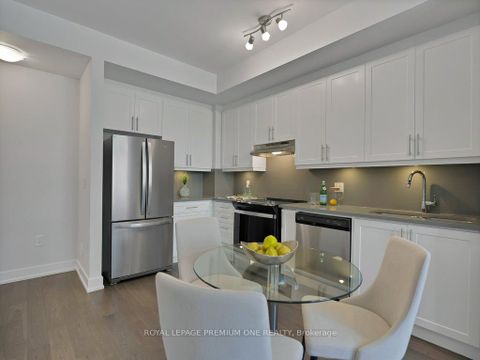 Photo 5 at 125 - 9560 Islington Avenue, Sonoma Heights, Vaughan