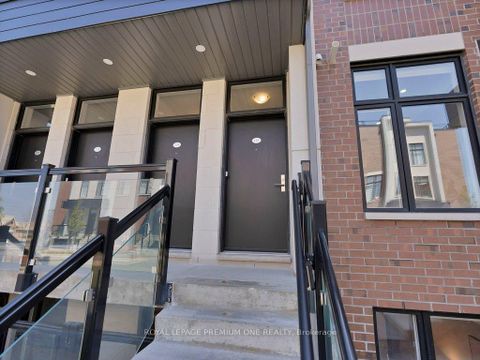 Photo 14 at 125 - 9560 Islington Avenue, Sonoma Heights, Vaughan