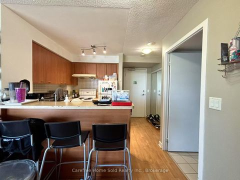 Photo 3 at 1703 - 38 LEE CENTRE Drive, Woburn, Toronto