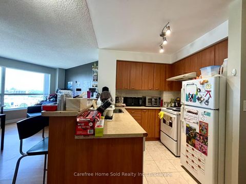 Photo 4 at 1703 - 38 LEE CENTRE Drive, Woburn, Toronto