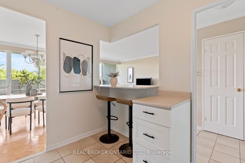 Photo 10 at 605 - 3555 Bathurst Street, Nortown, Toronto